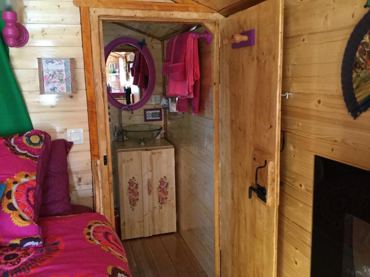 Chambres Et Roulotte De La Gentilhommiere Chazey-sur-Ain ภายนอก รูปภาพ