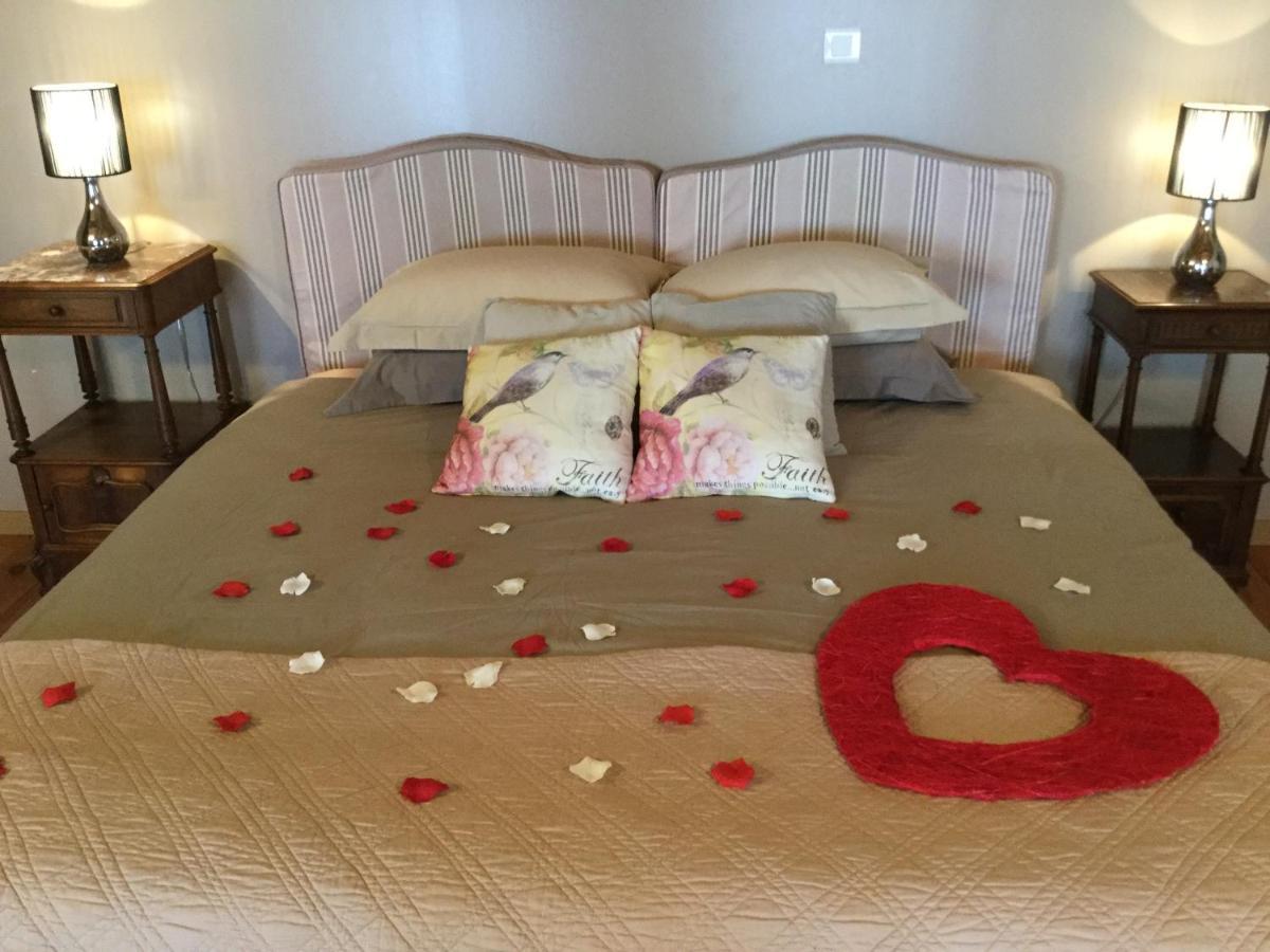 Chambres Et Roulotte De La Gentilhommiere Chazey-sur-Ain ภายนอก รูปภาพ